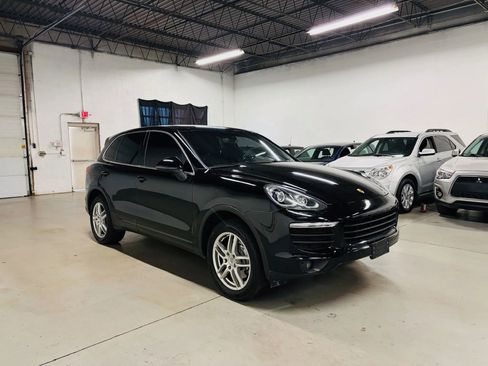 Used 2016 Porsche Cayenne AWD/4WD image 4