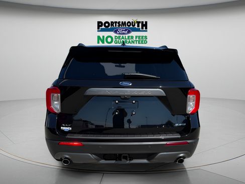 Used 2023 Ford Explorer XLT w/ Equipment Group 202A AWD/4WD image 28