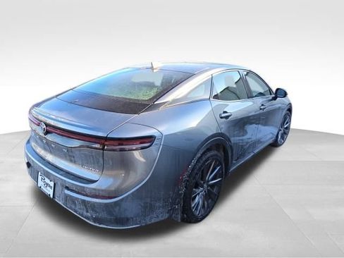 Used 2023 Toyota Crown Limited image 6