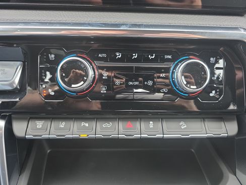 New 2026 GMC Sierra 3500 Denali w/ Technology Package image 3