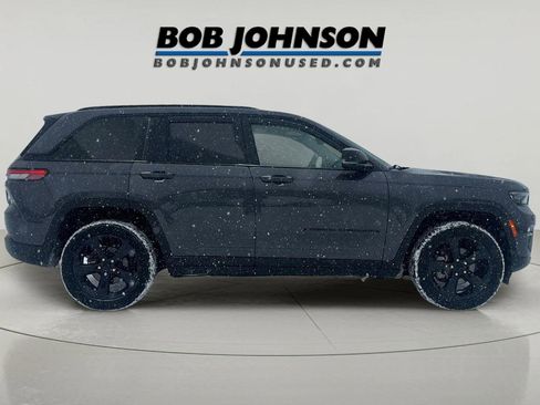 Used 2024 Jeep Grand Cherokee Limited w/ Black Appearance Package image 1