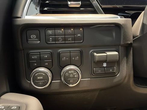 New 2026 Chevrolet Tahoe High Country AWD/4WD image 19