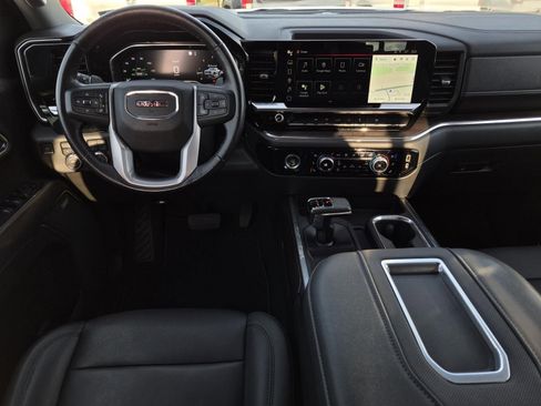 Used 2022 GMC Sierra 1500 SLT w/ SLT Convenience Package image 17