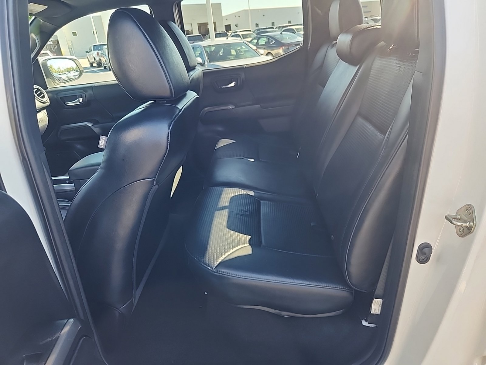 Used 2019 Toyota Tacoma TRD Sport AWD/4WD image 36
