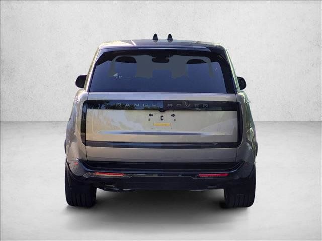 Used 2025 Land Rover Range Rover SE AWD/4WD image 6