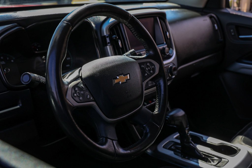 Used 2021 Chevrolet Colorado LT w/ Luxury Package RWD image 15