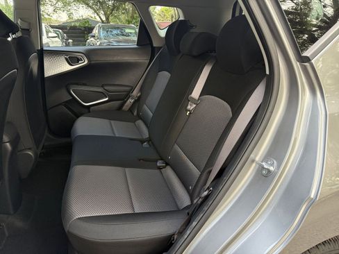 Used 2025 Kia Soul LX w/ LX Technology Package image 33
