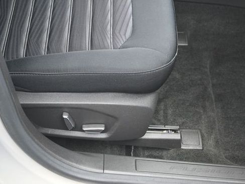 Used 2016 Ford Fusion SE FWD image 28