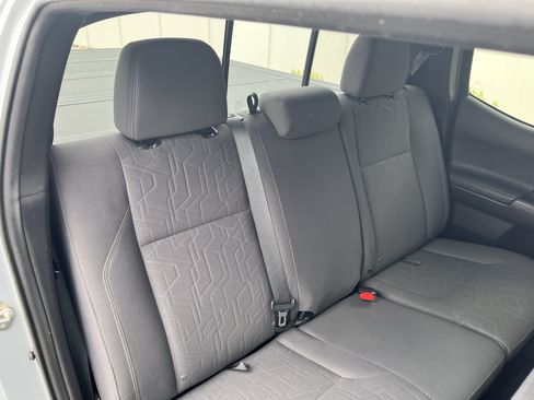Used 2019 Toyota Tacoma TRD Off-Road AWD/4WD image 19