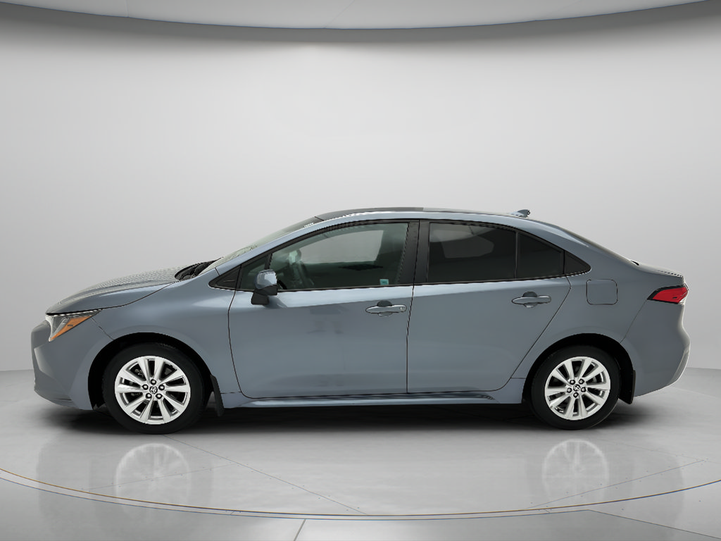 Used 2024 Toyota Corolla LE w/ LE Convenience Package FWD image 8
