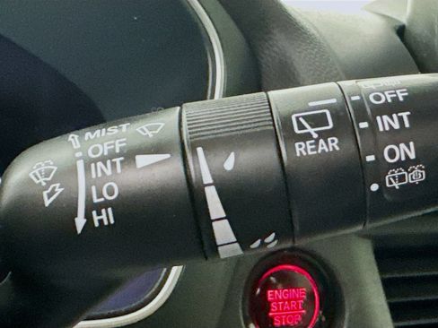 Used 2023 Honda Pilot LX image 14