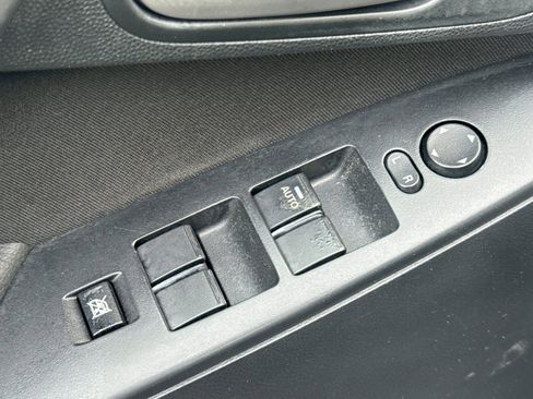 Used 2013 MAZDA MAZDA3 i SV image 12
