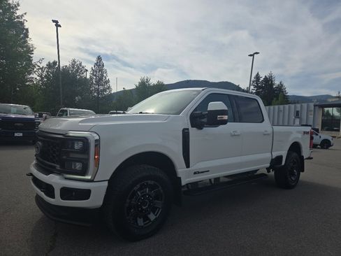 Used 2023 Ford F350 Lariat w/ Sport Appearance Package AWD/4WD image 2