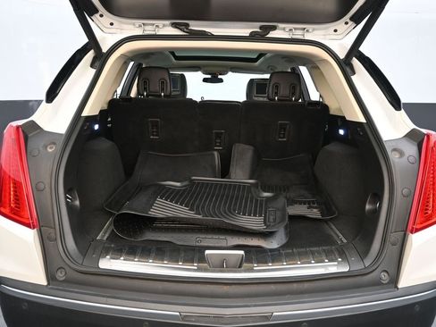 Used 2018 Cadillac XT5 Luxury w/ LPO, Sport Package image 28
