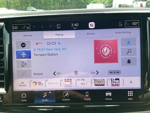 New 2027 Chrysler Pacifica Select FWD image 44