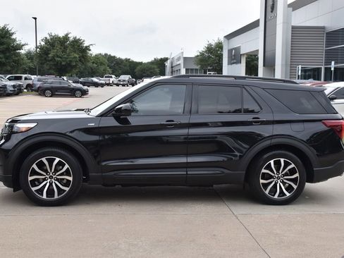 Certified 2023 Ford Explorer ST-Line w/ Class IV Trailer Tow Package RWD image 12