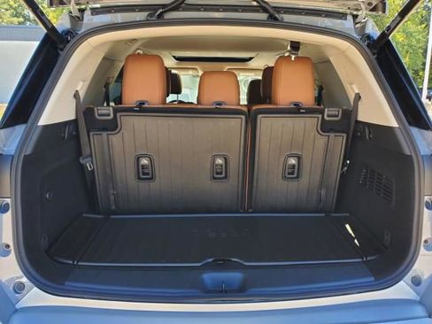 New 2025 Nissan Pathfinder Platinum w/ Cargo Package image 7