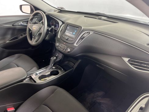 Used 2017 Chevrolet Malibu LS FWD image 26