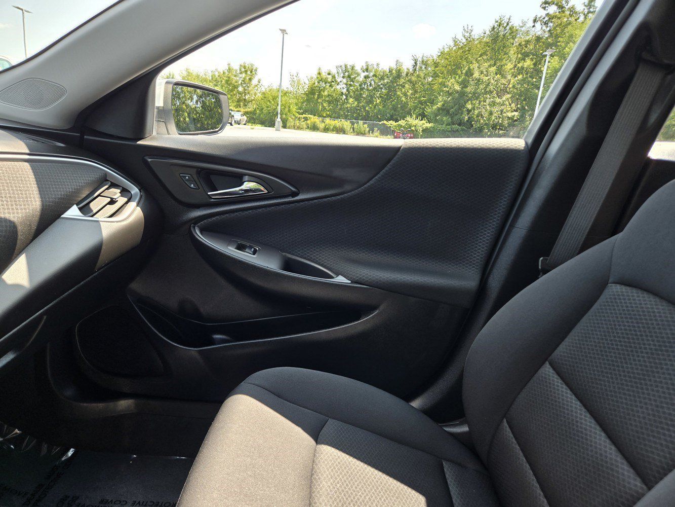 Used 2025 Chevrolet Malibu LT FWD image 14