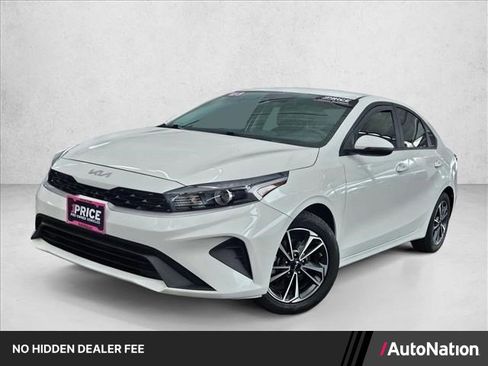Used 2023 Kia Forte LXS w/ LXS Technology Package FWD image 1
