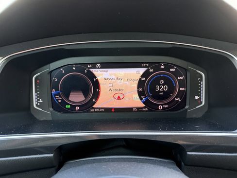 Used 2019 Volkswagen Tiguan SEL FWD image 17