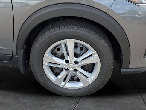 New 2025 Nissan Kicks Play S image 11