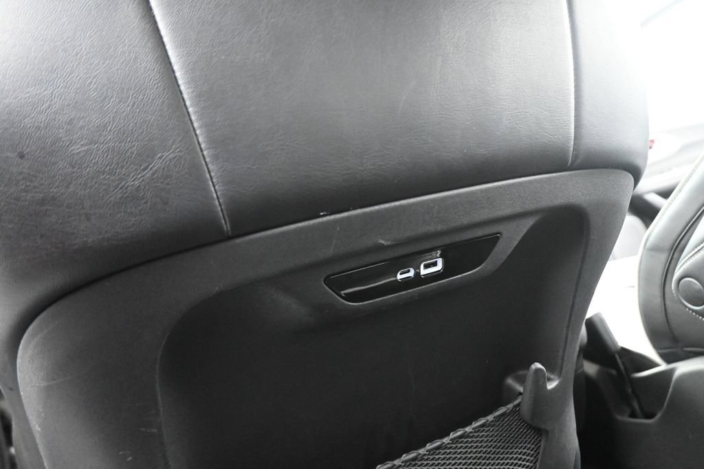 Used 2025 Chrysler Pacifica Limited FWD image 46