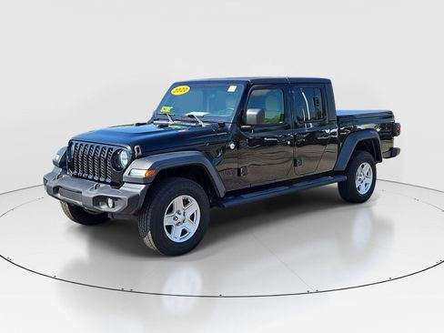 Used 2020 Jeep Gladiator Sport w/ Quick Order Package 24S AWD/4WD image 2