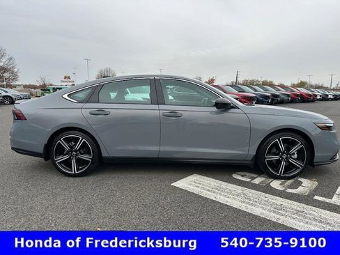 Used 2024 Honda Accord Sport image 7