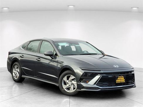 New 2026 Hyundai Sonata SE image 1