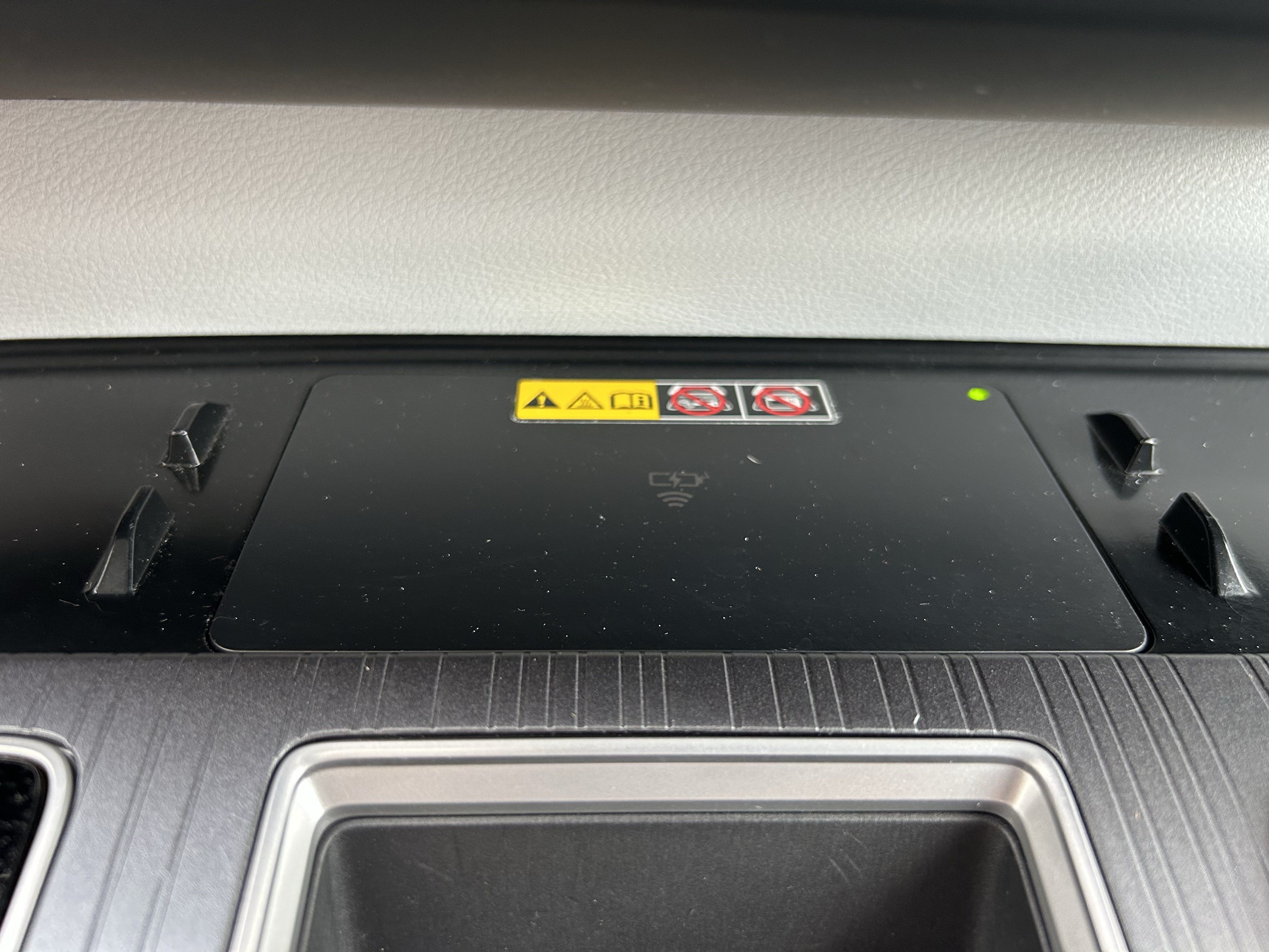 Certified 2025 Toyota Sienna XLE FWD image 35