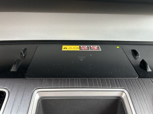 Certified 2025 Toyota Sienna XLE FWD image 35