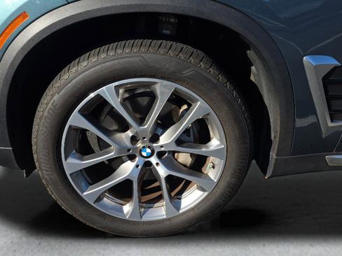 Used 2024 BMW X5 xDrive40i w/ Parking Assistance Package image 30