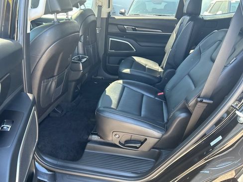 Used 2024 Kia Telluride S w/ S Sunroof Package FWD image 18