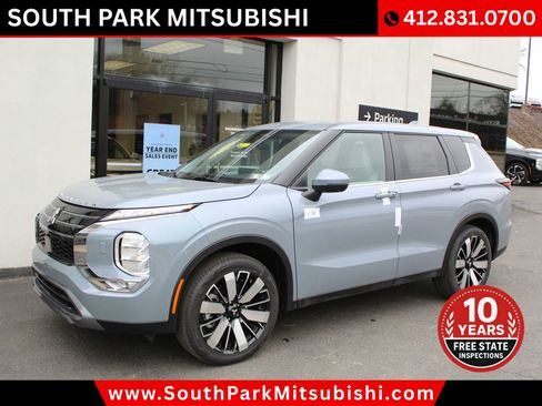 New 2026 Mitsubishi Outlander SE image 2