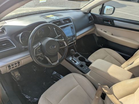 Used 2018 Subaru Outback 2.5i Premium AWD/4WD image 13