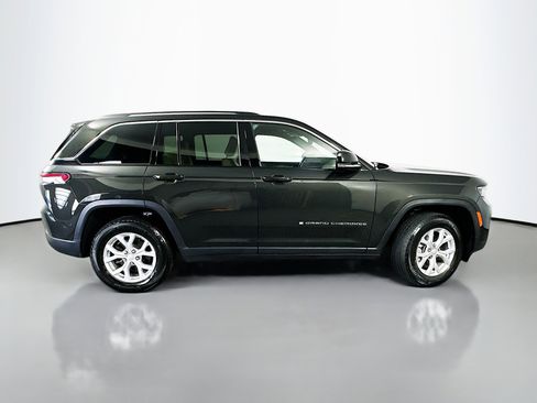 Used 2023 Jeep Grand Cherokee Limited AWD/4WD image 8