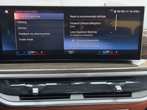 Used 2023 BMW X7 xDrive40i w/ Executive Package AWD/4WD image 30