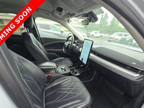 Used 2021 Ford Mustang Mach-E Select w/ Comfort/Appearance Package RWD image 6