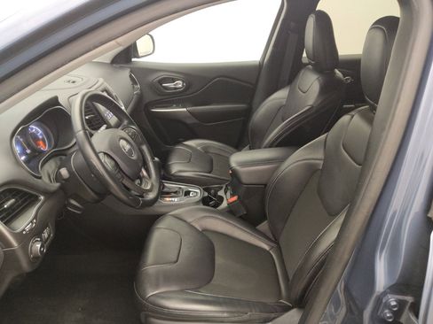 Used 2020 Jeep Cherokee Latitude Plus FWD image 17