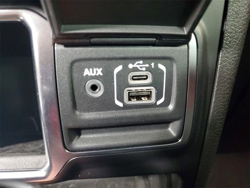 Used 2024 Jeep Wrangler Sport image 21