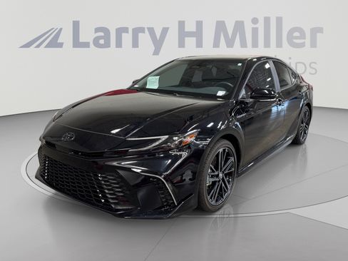 Used 2026 Toyota Camry XSE FWD image 1