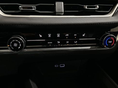 New 2026 Chevrolet Equinox LT w/ Safety and Technology Package AWD/4WD image 16