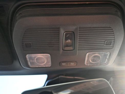 Used 2025 Ford Mustang GT Premium image 34