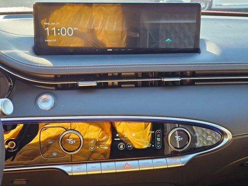 Used 2025 Genesis GV70 3.5T Sport w/ Sport Advanced Package image 13