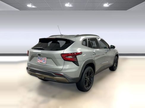 Used 2024 Chevrolet Trax ACTIV w/ Driver Confidence Package image 8