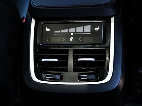 Used 2024 Volvo XC90 B6 Plus w/ Protection Package Premier AWD/4WD image 34
