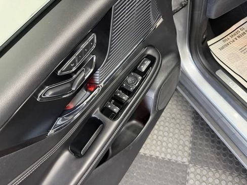 Used 2021 Lincoln Corsair AWD image 21