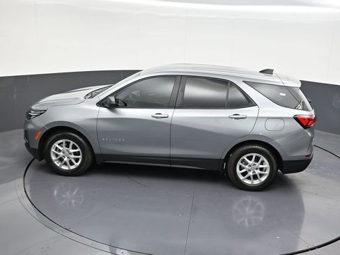 Used 2024 Chevrolet Equinox LS FWD image 18