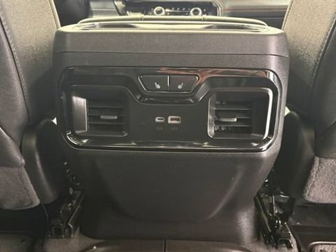 Used 2024 GMC Sierra 2500 AT4 w/ Technology Package AWD/4WD image 28